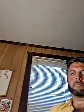 Snapshot of Bush_smusher chatting on September 9, 2025, 11:25 pm Bush smusher online show from September 9, 2025, 11:25 pm