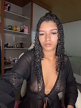 larajuli online show from May 28, 2026, 6:14 pm