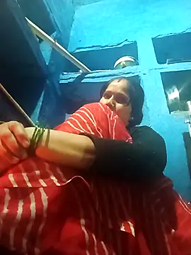 Jooli xx online show from February 5, 2026, 2:13 pm