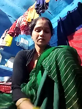 Jooli xx online show from March 24, 2026, 2:50 pm