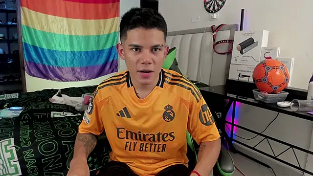 Snapshot of Jack_castell chatting on October 4, 2025, 4:08 pm Jack castell online show from October 4, 2025, 4:08 pm