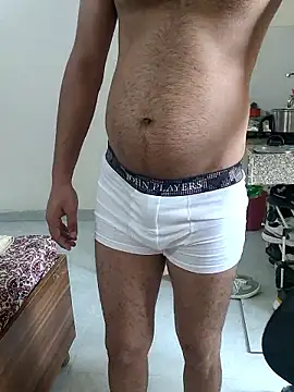 johnysinsr online show from May 5, 2026, 4:04 am