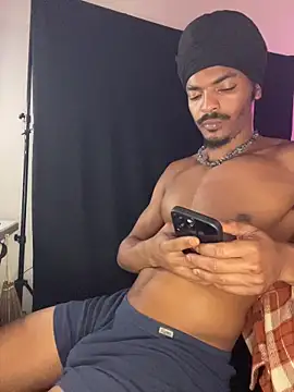 Snapshot of TRILLAHUNG chatting on May 25, 2026, 4:34 am TRILLAHUNG online show from May 25, 2026, 4:34 am