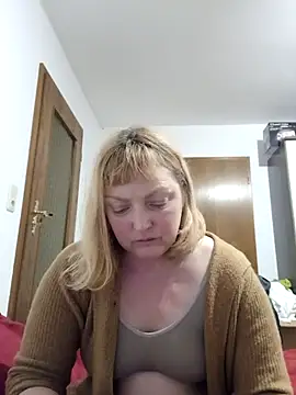 LiluLiluLilu online show from January 31, 2026, 7:12 pm