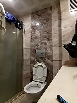 Snapshot of Meliwem12 chatting on November 11, 2025, 10:10 am Meliwem12 online show from November 11, 2025, 10:10 am