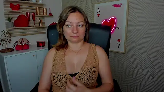 Snapshot of angelaSamt chatting on June 29, 2026, 5:36 am angelaSamt online show from June 29, 2026, 5:36 am