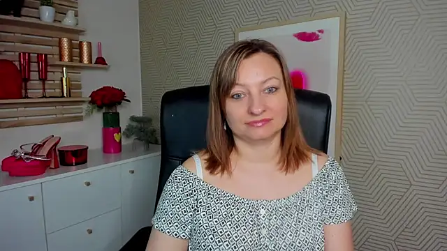 angelaSamt online show from April 22, 2026, 5:36 am