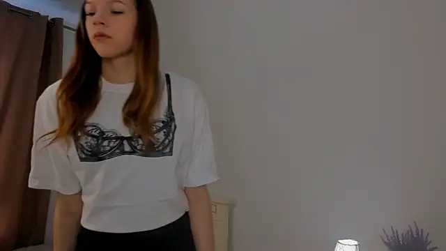 VelvetRisque online show from March 16, 2026, 6:17 am