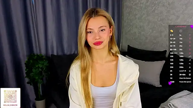 Snapshot of NaughtySeraphine chatting on February 4, 2026, 5:02 am NaughtySeraphine online show from February 4, 2026, 5:02 am