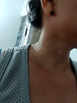 Amanda39 online show from April 17, 2026, 10:45 pm