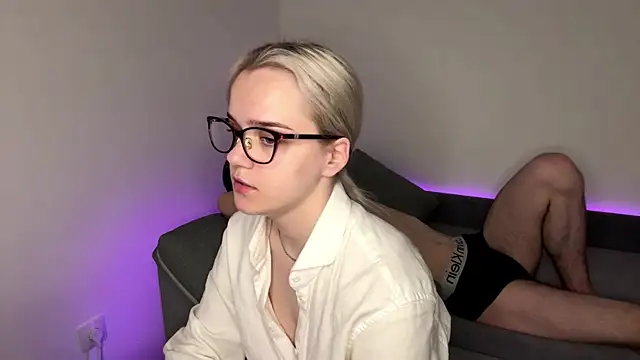 bawdycouplee online show from November 27, 2025, 1:44 pm