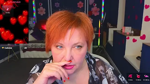 Kira Kenett online show from February 28, 2026, 5:01 pm