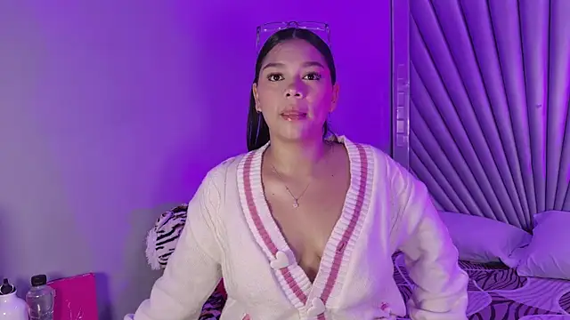 HatsaJones online show from April 9, 2026, 4:03 am