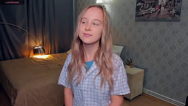 SoonMoor online show from October 30, 2025, 8:06 pm