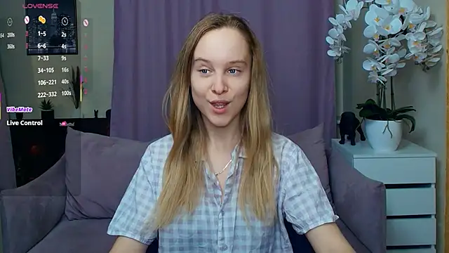 SoonMoor online show from March 27, 2026, 6:31 pm