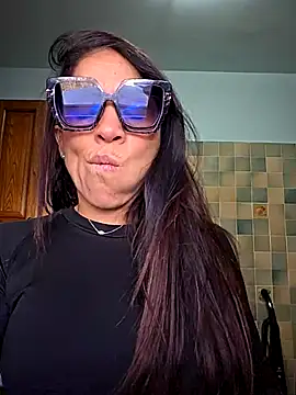 Snapshot of sexy7883 chatting on January 10, 2026, 9:37 am sexy7883 online show from January 10, 2026, 9:37 am