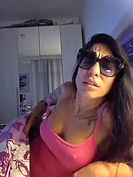 Snapshot of sexy7883 chatting on October 23, 2025, 4:44 am sexy7883 online show from October 23, 2025, 4:44 am