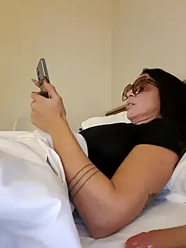 Snapshot of sexy7883 chatting on November 26, 2025, 10:48 am sexy7883 online show from November 26, 2025, 10:48 am