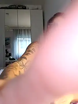 Snapshot of sexy7883 chatting on November 19, 2025, 7:19 am sexy7883 online show from November 19, 2025, 7:19 am