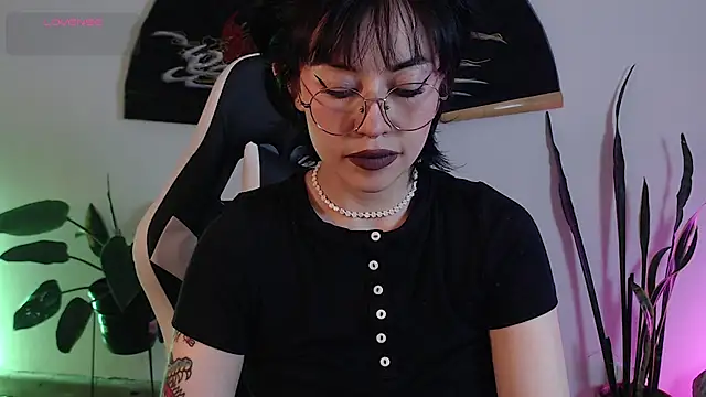 Ellyuwuw online show from January 10, 2026, 11:22 pm