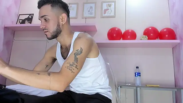 Snapshot of EthanGrey chatting on February 14, 2026, 4:29 pm EthanGrey online show from February 14, 2026, 4:29 pm