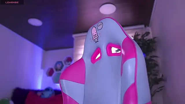 Rebecah 1 online show from April 8, 2026, 2:40 pm