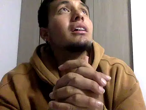 KianxxTeach online show from September 15, 2025, 7:42 am