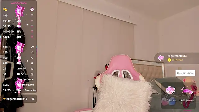 Snapshot of Lauuuuuuuu_ chatting on February 9, 2026, 3:26 am Lauuuuuuuu online show from February 9, 2026, 3:26 am