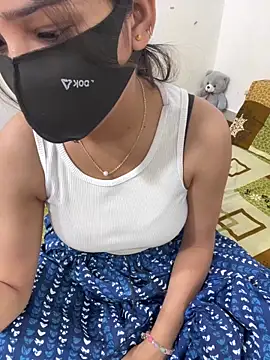 Sex Queen aaraya online show from April 6, 2026, 4:52 pm