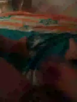 quieresleche1 online show from November 17, 2025, 6:34 pm