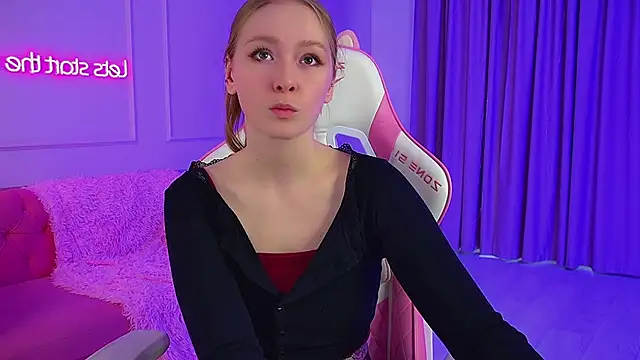 Snapshot of AgataFoxley chatting on February 23, 2026, 6:25 am AgataFoxley online show from February 23, 2026, 6:25 am