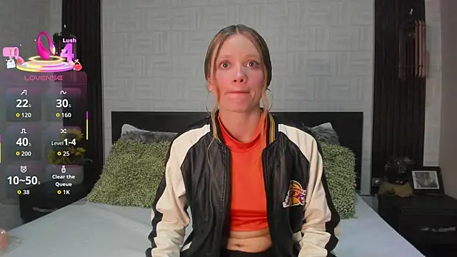 Brianna Bondd online show from October 14, 2025, 3:01 pm