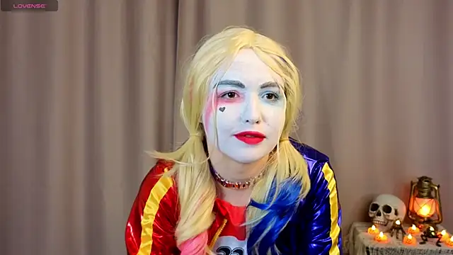 VinnieSerrano online show from October 31, 2025, 1:08 pm