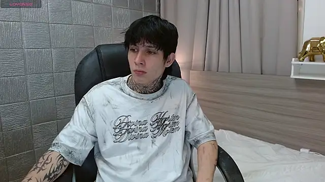 Iantwink18 online show from February 10, 2026, 12:31 am