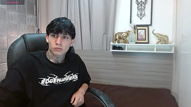 Iantwink18 online show from February 27, 2026, 2:12 am