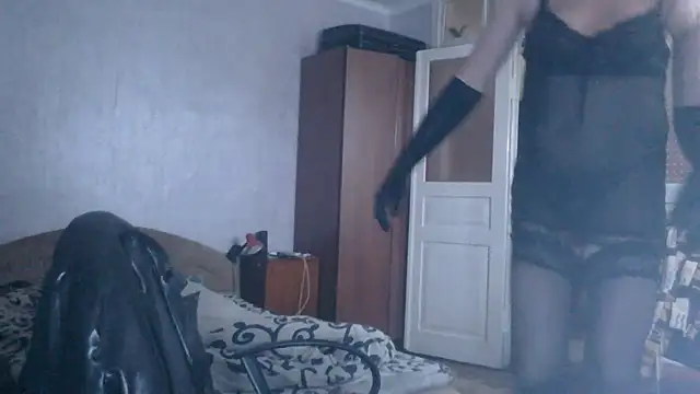 Snapshot of NiraFrost chatting on February 26, 2026, 7:19 am NiraFrost online show from February 26, 2026, 7:19 am