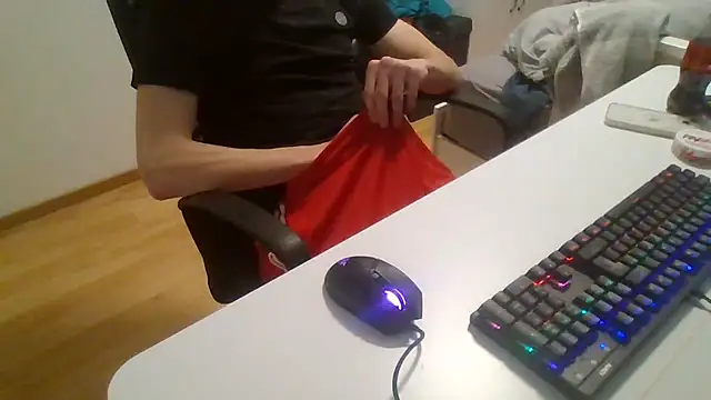 elox33 online show from April 16, 2026, 10:27 am