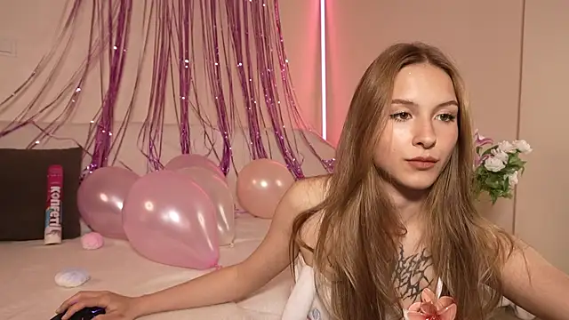 Vegas V online show from April 1, 2026, 12:50 pm