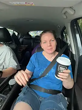 aussiepeaches online show from December 22, 2025, 9:26 pm