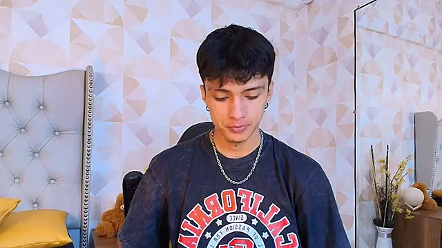 Lean Portman online show from March 25, 2026, 2:16 pm