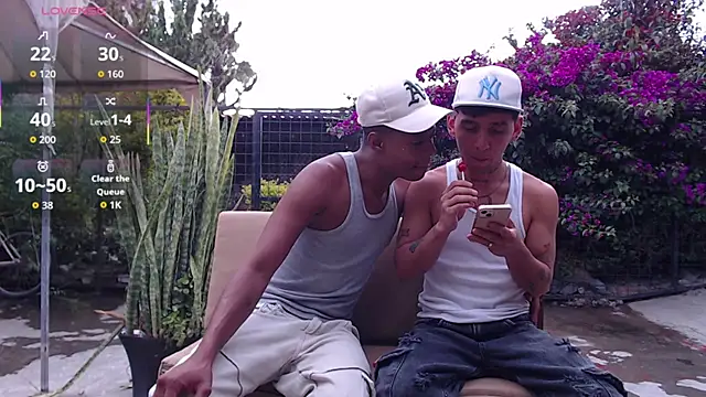 Snapshot of SpicyBoys_X chatting on April 4, 2026, 9:54 pm SpicyBoys X online show from April 4, 2026, 9:54 pm
