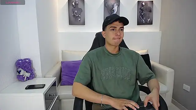 Cady Hot online show from December 16, 2025, 8:24 pm