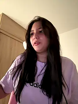 Angeldusttt online show from December 5, 2025, 6:17 pm