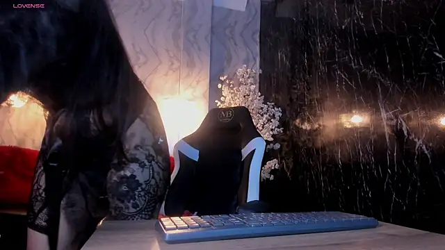 Nicollemillf online show from September 22, 2025, 8:37 pm