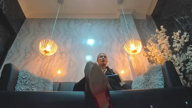 Nicollemillf online show from January 6, 2026, 9:19 pm