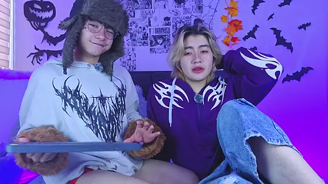 Vamps Lovers online show from October 18, 2025, 2:08 pm