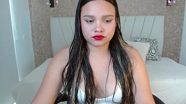 Charlotte greyx online show from October 17, 2025, 5:37 pm