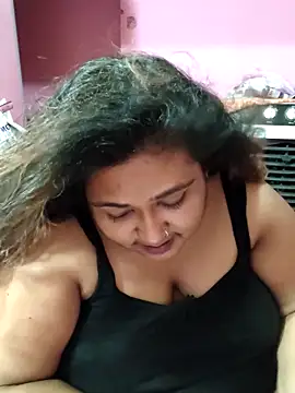 hotbhabhi011 online show from April 3, 2026, 3:07 pm