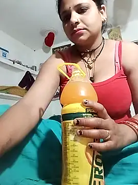 Snapshot of Rani_sahiba chatting on April 18, 2026, 7:40 pm Rani sahiba online show from April 18, 2026, 7:40 pm