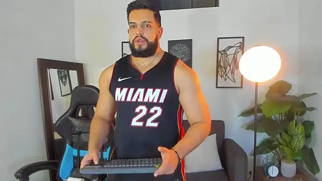 Justin kingX7 online show from March 21, 2026, 3:19 am